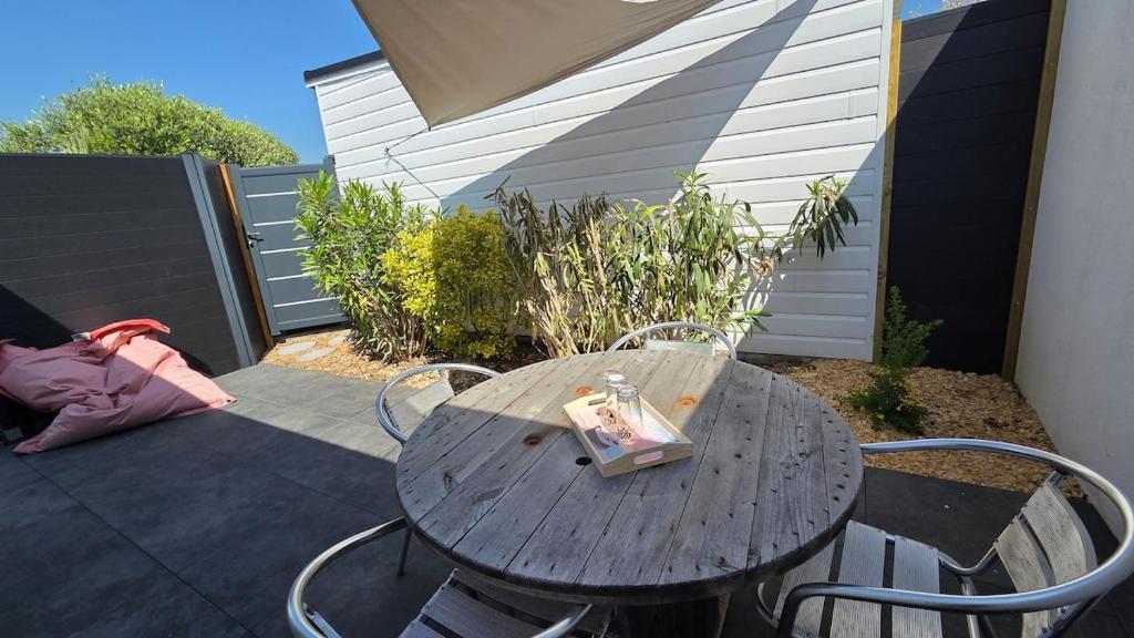 Petite maison et extérieur coconning sans vis à vis