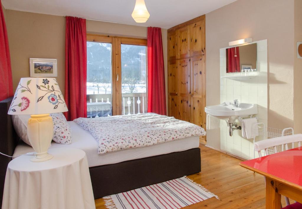 Postel nebo postele na pokoji v ubytování Haus Bergblick