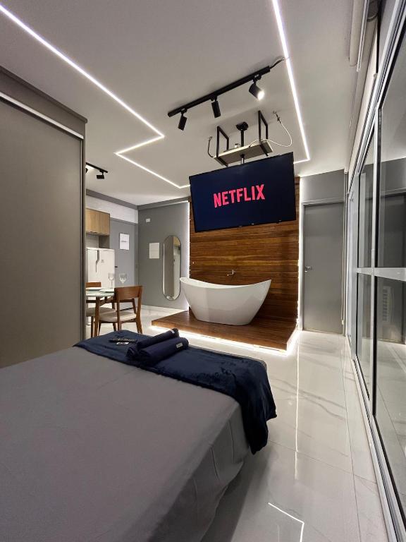 Lindo Studio com Banheira Privativa