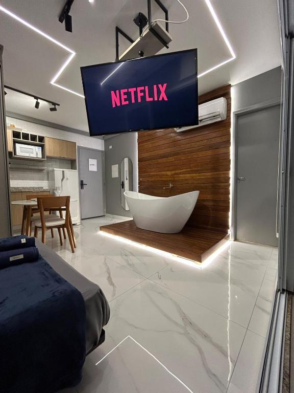Lindo Studio com Banheira Privativa