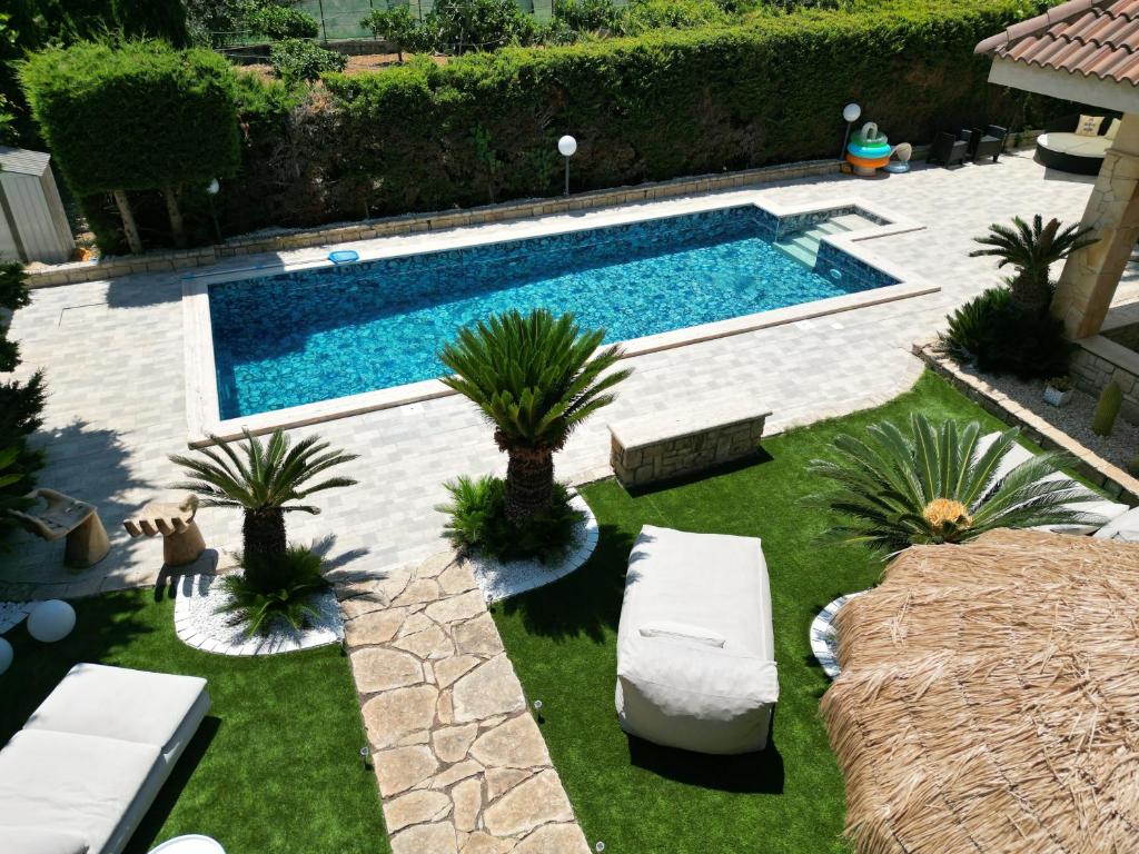 Villa Alaimo Pool & Sea