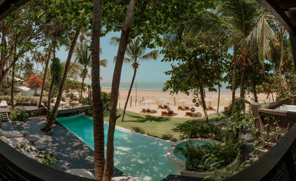 a view of the beach from the resort at Vila Torém in Icaraí
