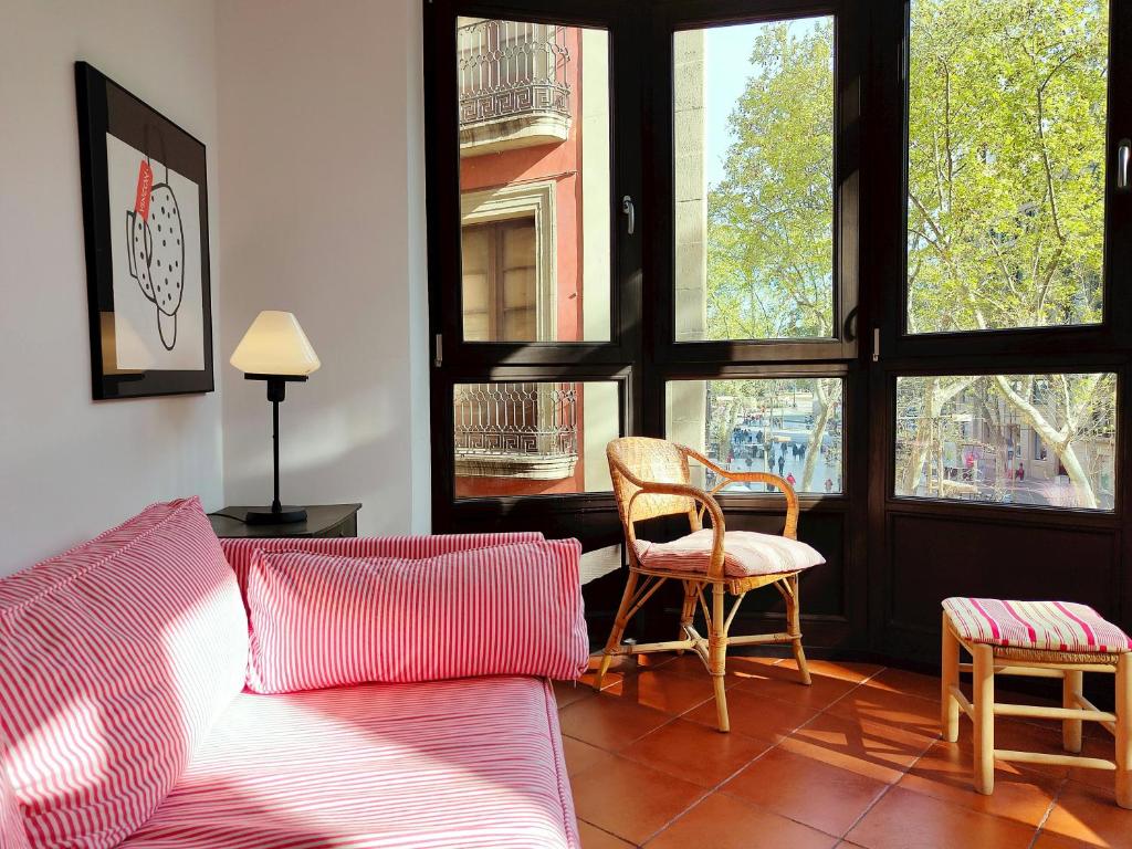 Bright 1-Bed Apartment on La Rambla Barcelona. RJ