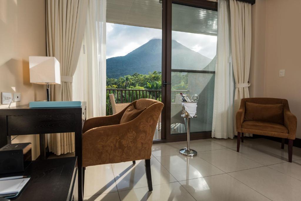 The Royal Corin Thermal Water Spa & Resort - Adults Only - 豪华王室供火山景观