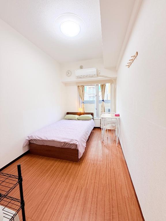 Shinjuku Center新宿中心! 3min walk from subway最近地铁站3分! Shinjuku Kabukicho新宿歌舞伎! 著名连锁大型公寓!314