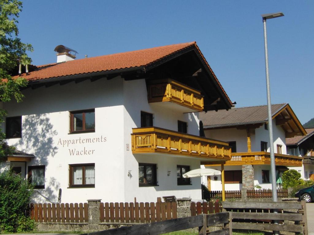 Budova, kde se apartmán nachází