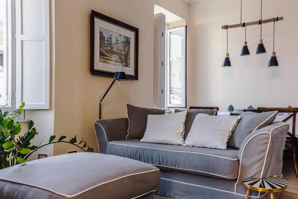 Quiet Trastevere Retreat - Roman Home