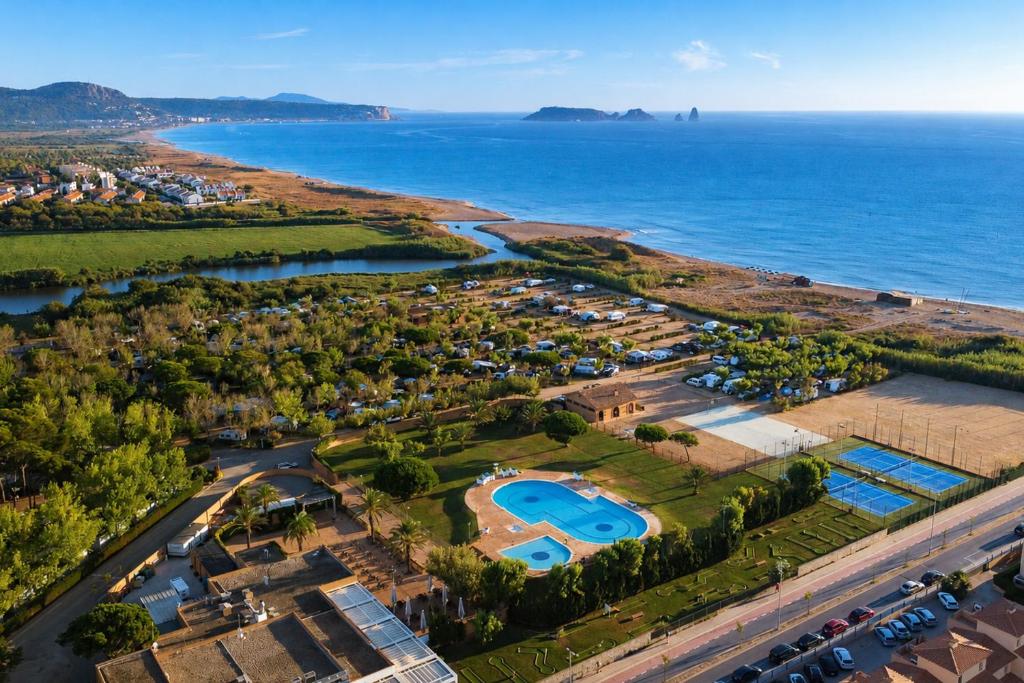 an aerial view of a resort next to the ocean at Kampaoh Costa Brava in Pals