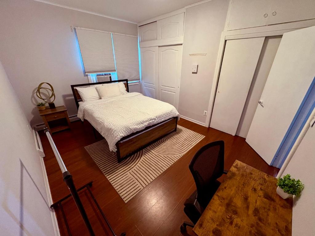 Cozy 1BR Apt with Workspace Near Train Station & Downtown - Suite Deluxe Con Cama Grande