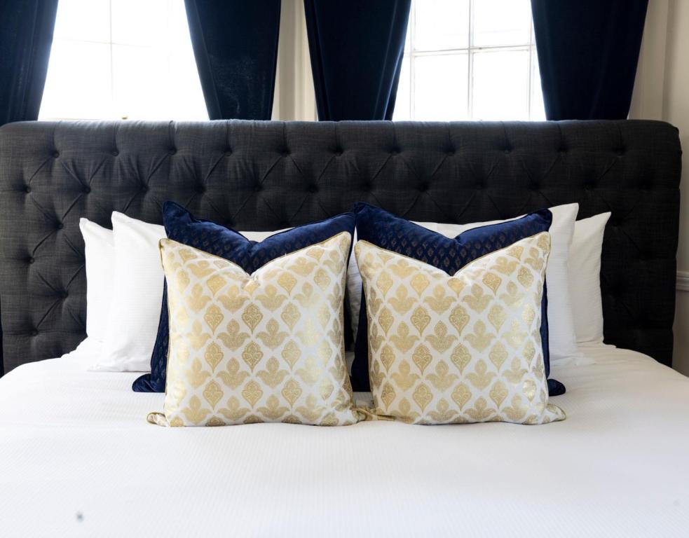 Kennebunkport Inn - Thompson Suite