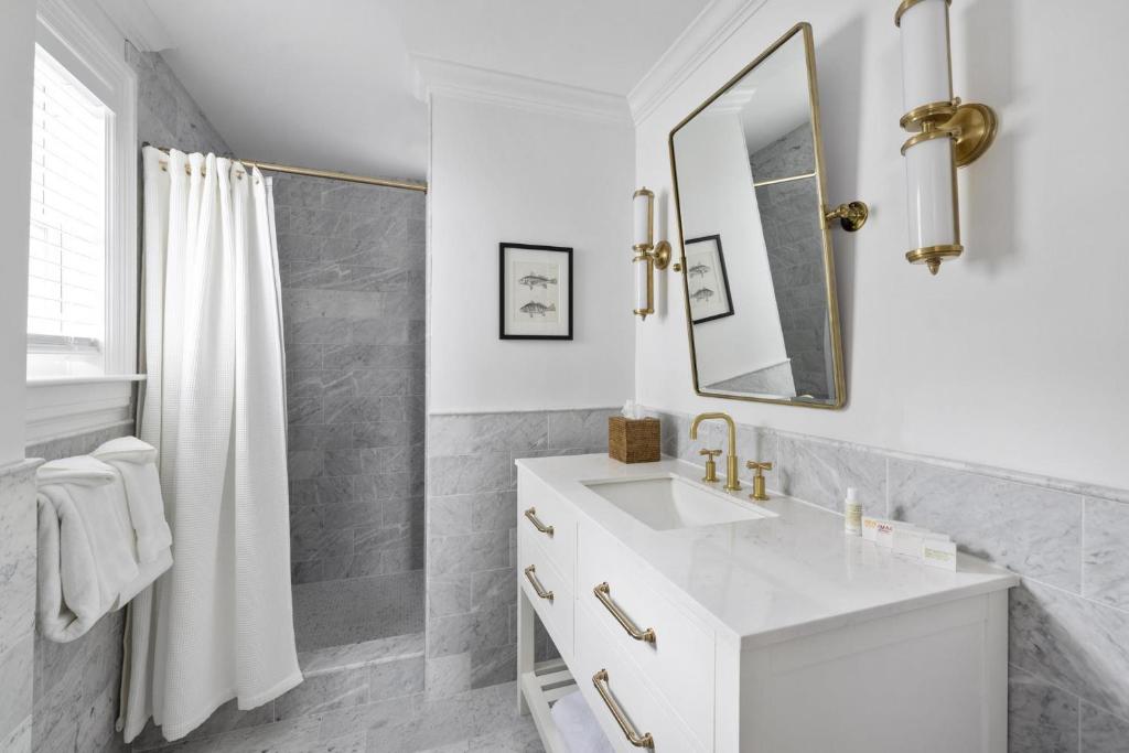 Kennebunkport Inn - Perkins-Suite