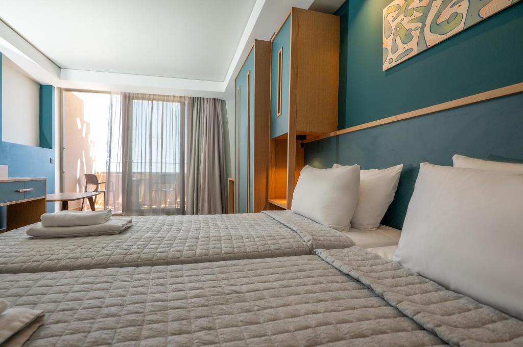 Royal & Imperial Belvedere Resort - 