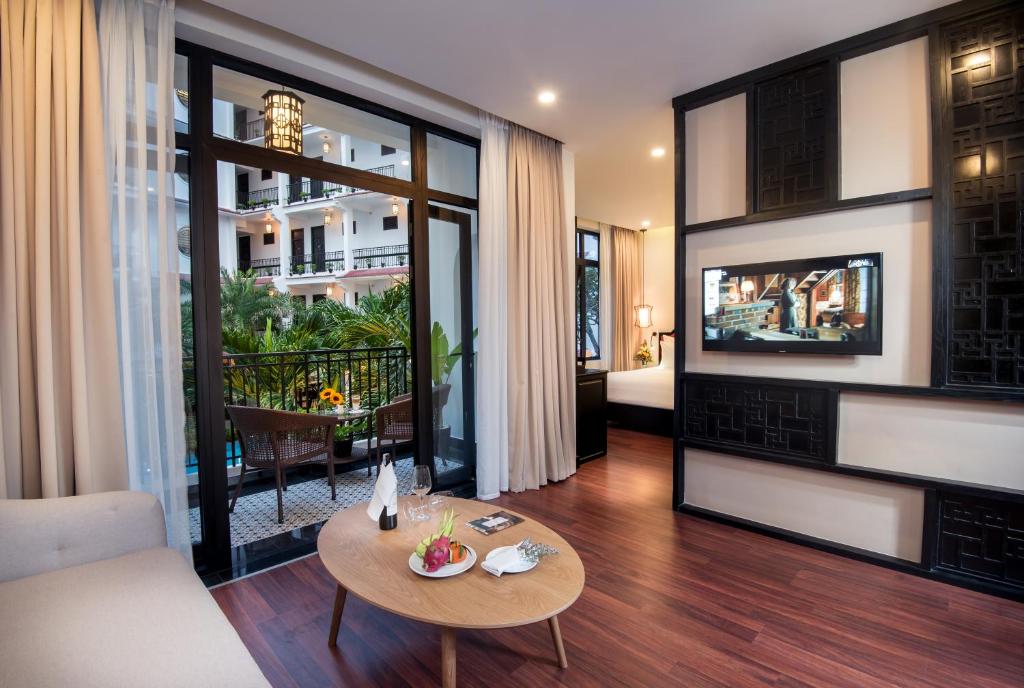 Suite with Balcony - Daily Aroma Massage Inclusive For 2 pax
