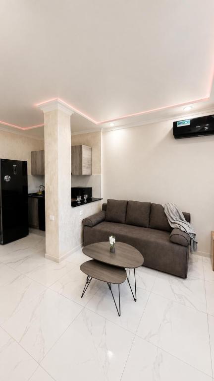 تصویر اتاق‌های Seasons Vibe Apartment Downtown Yerevan - تصویر ۲