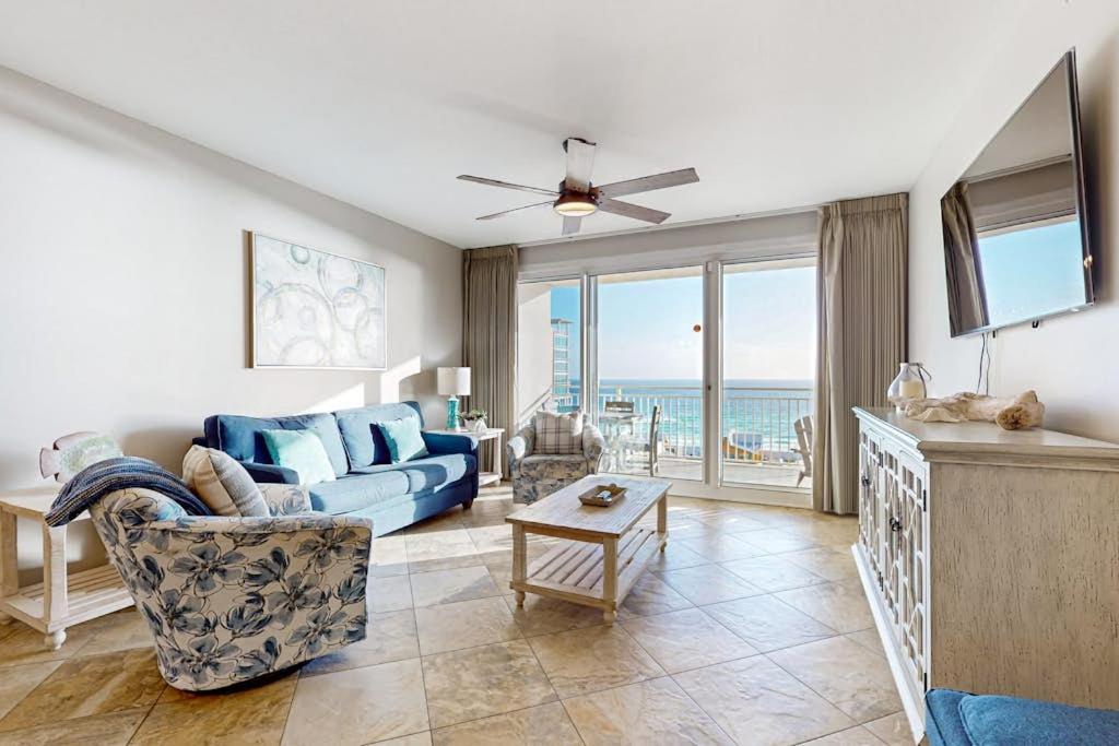 Water-View Condo at Sterling Shores - Central AC Washer&Dryer & Shared Pools, Destin, FL