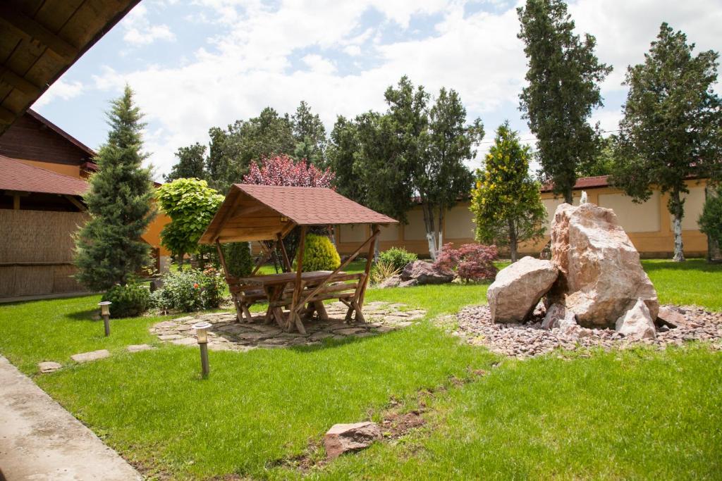 Zahrada ubytování Hotel Mondial - Baia
