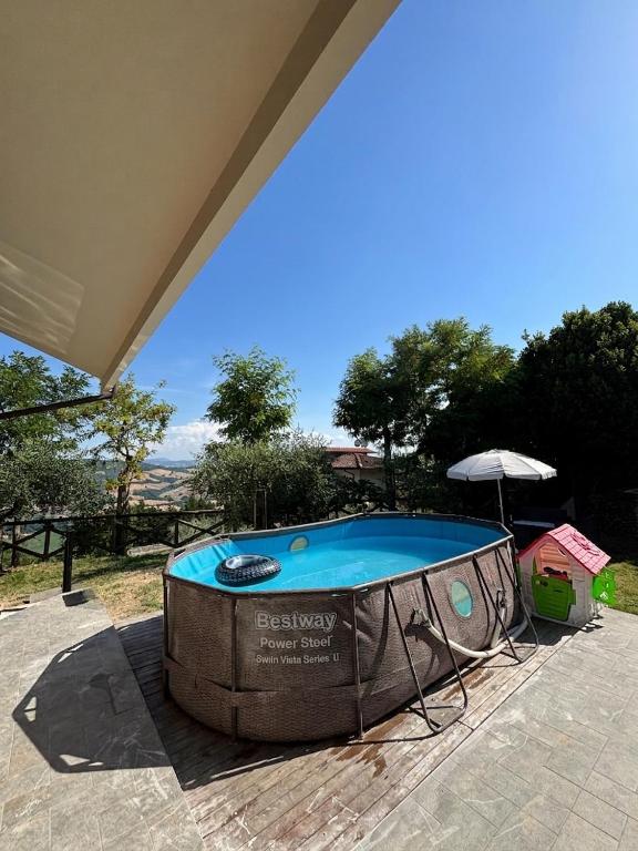 Villa Belvedere, con Piscina e giardino esclusivo, vista panoramica, Piccola palestra, 3 Camere,2 bagni