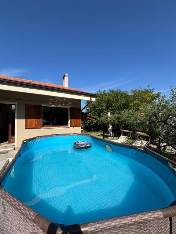 Villa Belvedere, con Piscina e giardino esclusivo, vista panoramica, Piccola palestra, 3 Camere,2 bagni