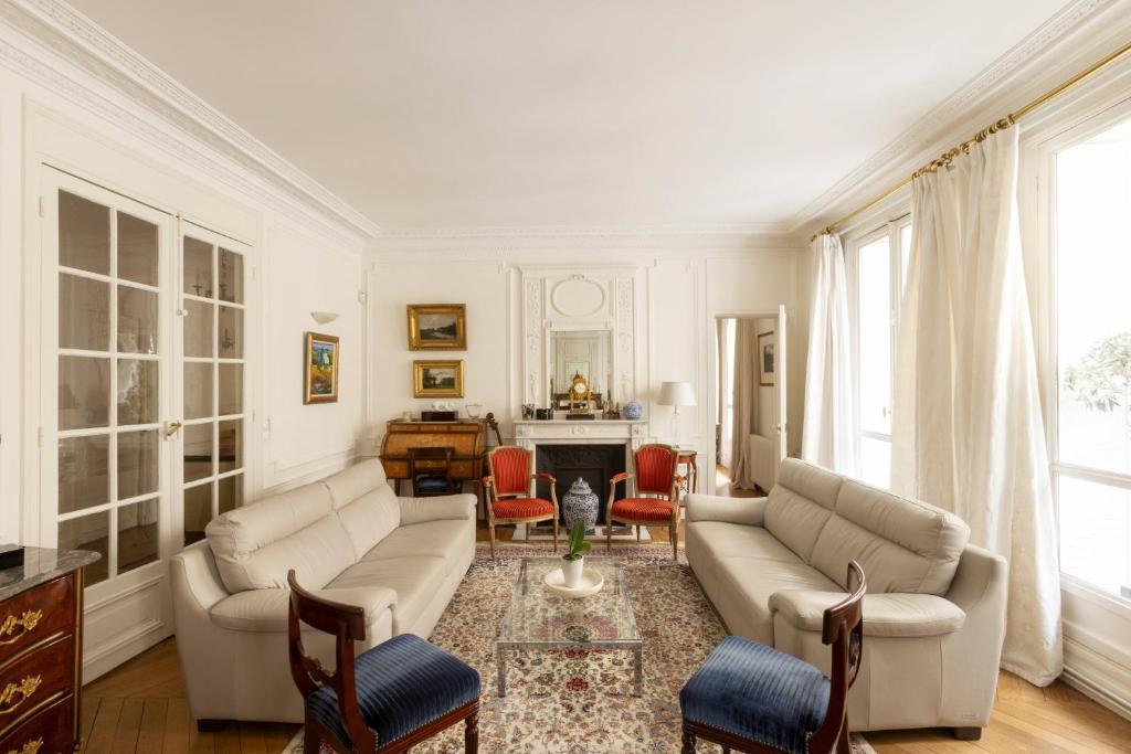 The Parisian Salon