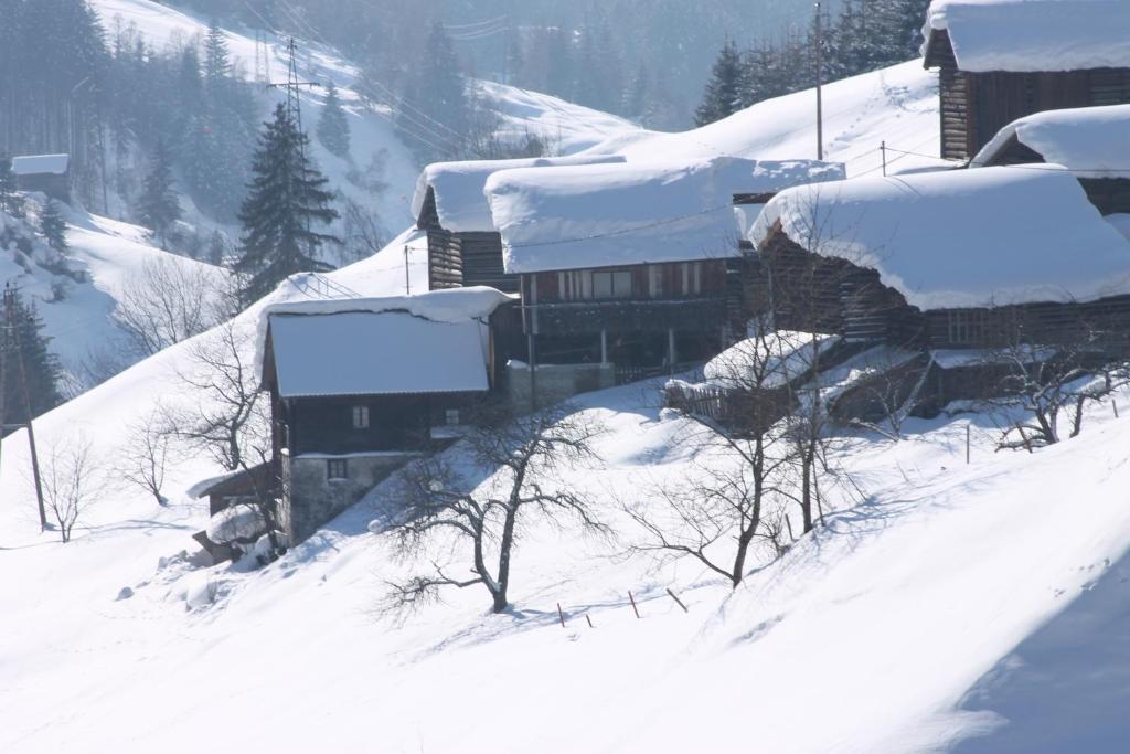 Garni Montana v zimě