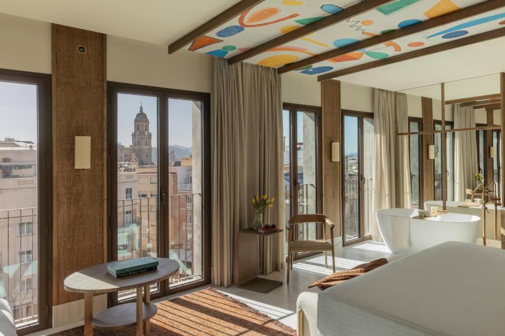 ME by Meliá Malaga - Extra ME+ Junior Suite Alcazaba View