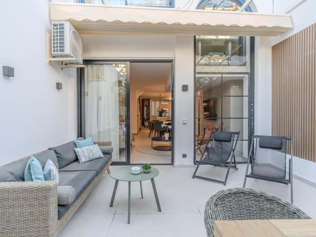 Marbella Center Beachfront with Private Patio