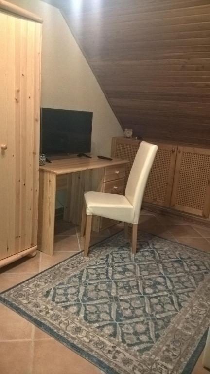 TV a/nebo společenská místnost v ubytování Pongrácz Apartman