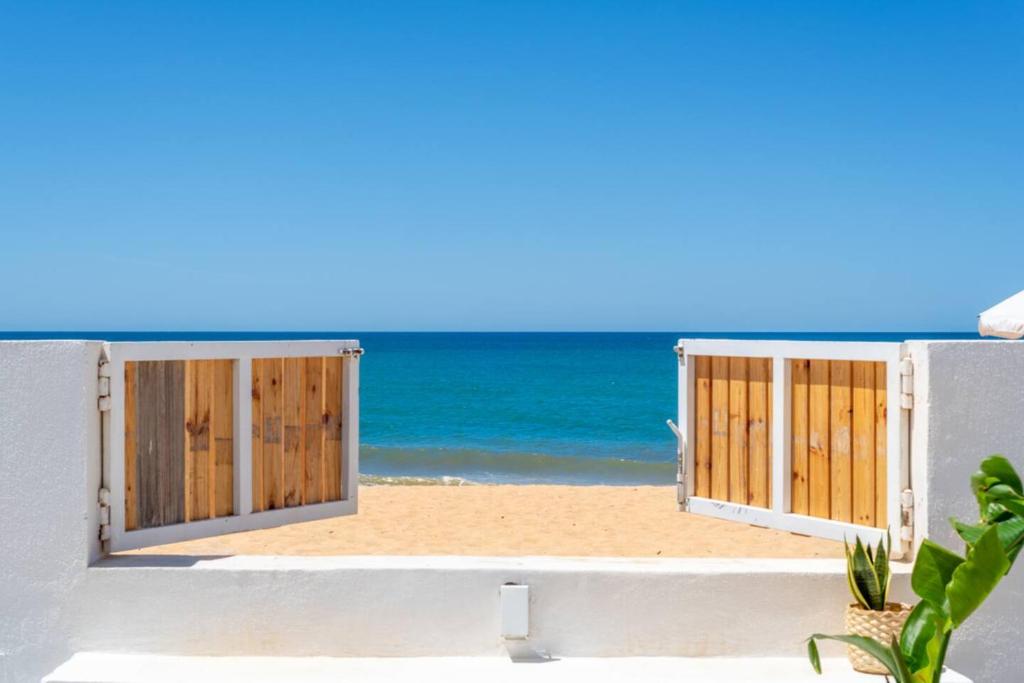 One step to the Beach / Sea, Algarve Beach House