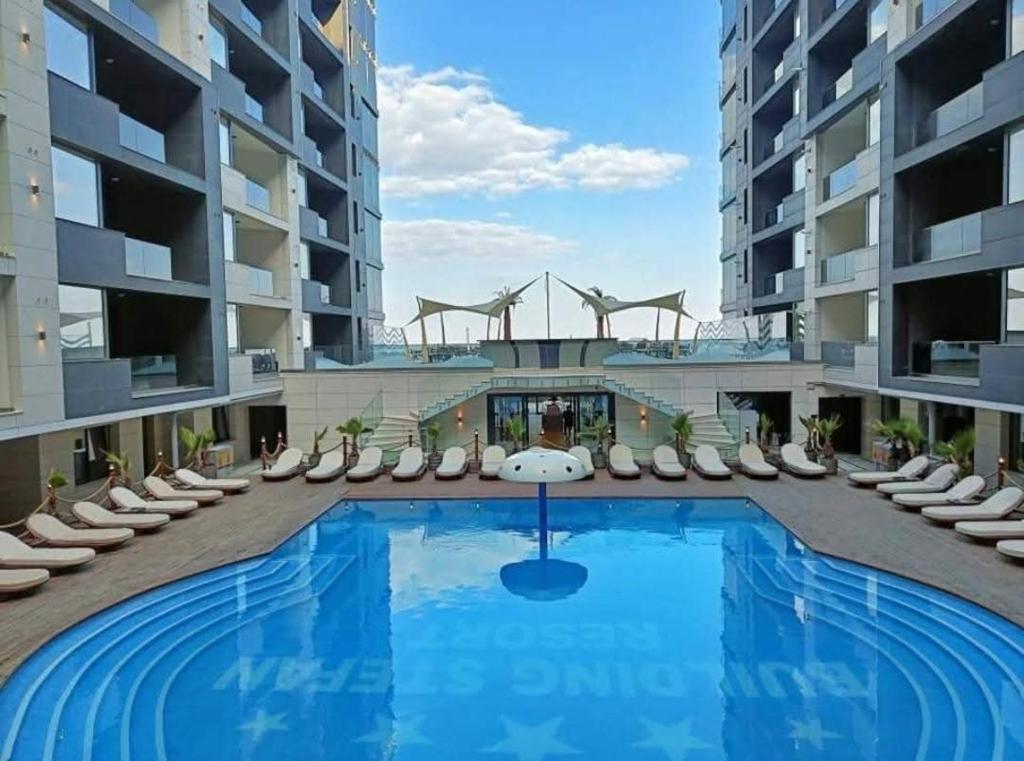 Luxury King Size Studio - Azimuth Promenada