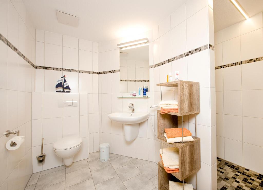 Ferienhotel Bernstein - Apartment Mit 2 Schlafzimmern Und Terrasse