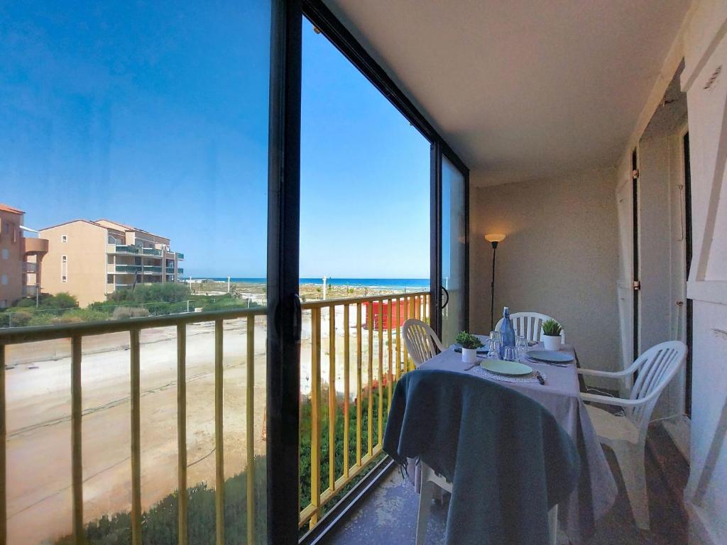Apartment Palm Beach-2 by Interhome