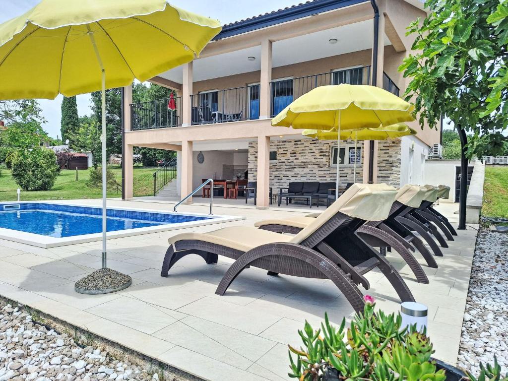 Holiday Home Marina by Interhome