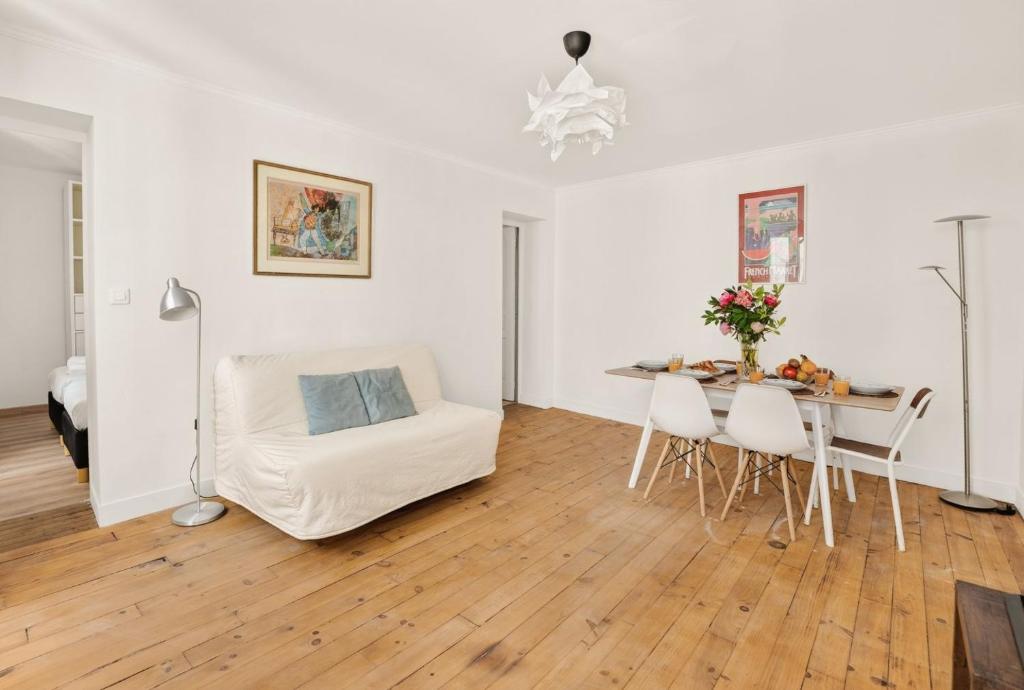 Bright & Peaceful 2BR in Paris 10th