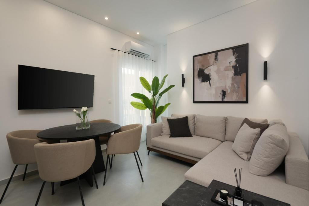 Classy & Lux Apartment in Athens, 4 mins walk to metro