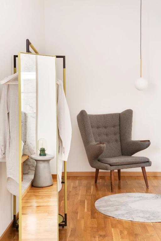 Posedenie v ubytovaní Halcyon Days designer apartments by Ana Locking
