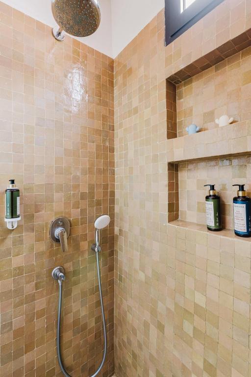 Amani Hotel Suites & Spa - 