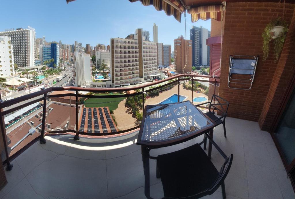 Torremar con parking, no turistico