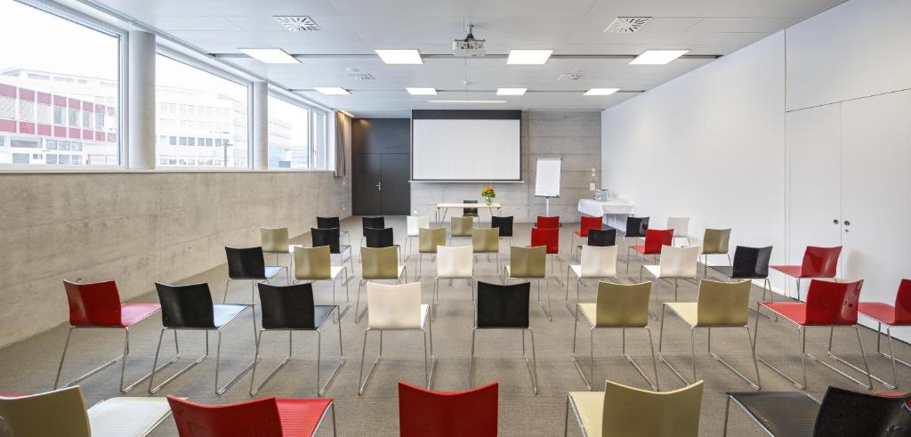 Newstar Hotel (Free Parking) - Resim 32