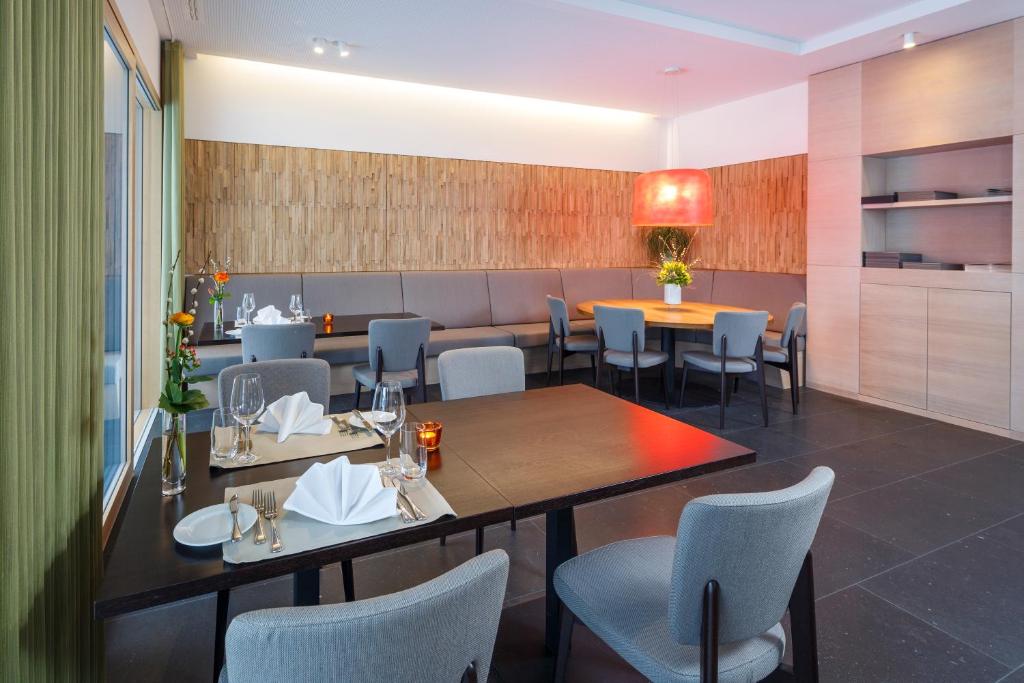 Newstar Hotel (Free Parking) - Resim 27