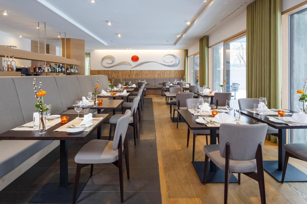 Newstar Hotel (Free Parking) - Resim 28