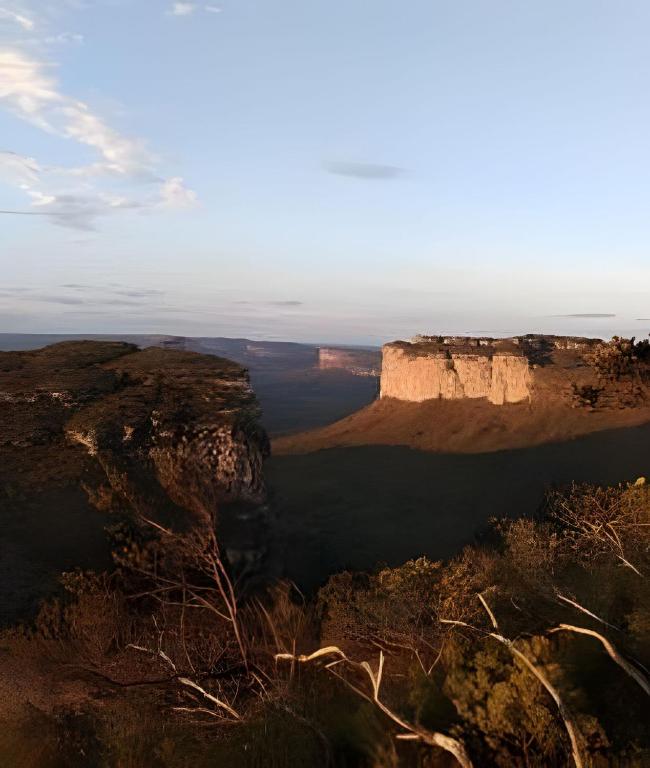 a view of the grand canyon from the top of a cliff at Casa do Renato Charmosa em Lençóis by LVF in Lençóis