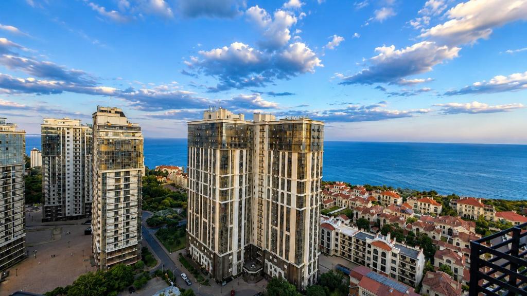1 BR Golden Marine Atmosphere Residence фото 6