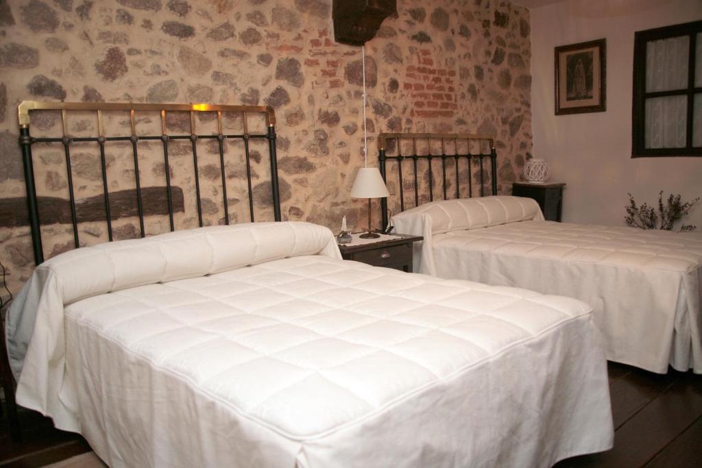 Zdjęcie z galerii obiektu APARTAMENTO RURAL ABUELO EMILIO w mieście Tornavacas