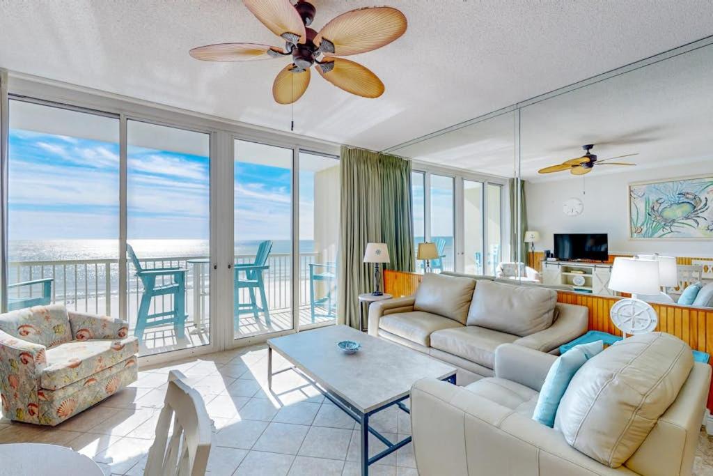 5th floor oceanfront condo with access to pool high-speed WiFi, Destin, FL