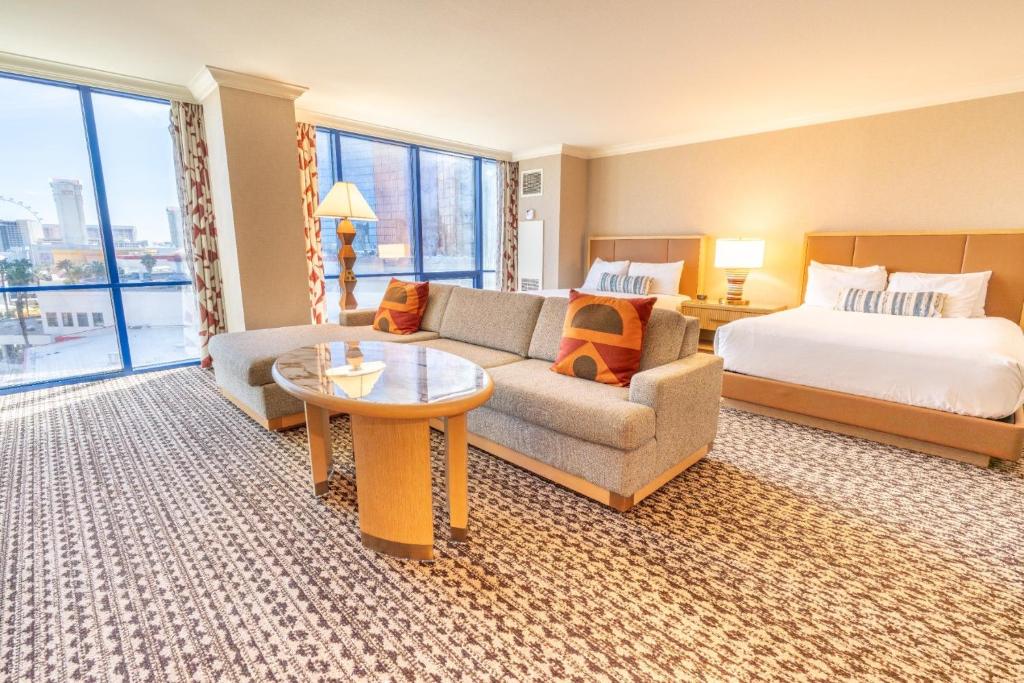 Rio Hotel & Casino, a Destination by Hyatt Hotel - 