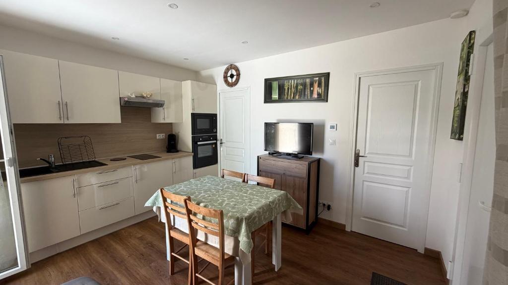 Gîte Le lys 2 à 4 personnes – photo 12