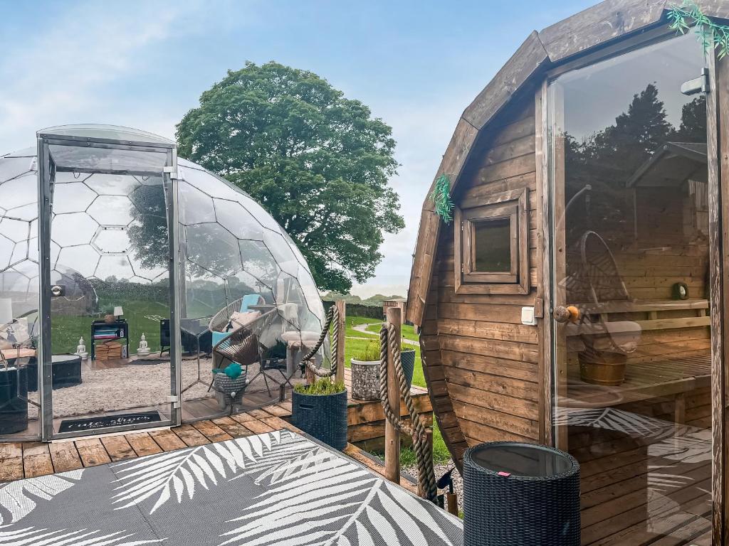 an outside view of a house with a glass dome at Pinhaw Beacon - Ukc9595 in Earby