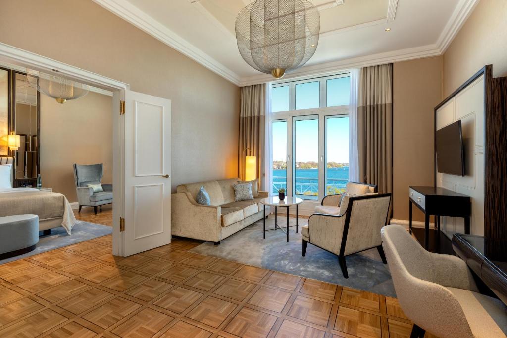 Hotel Atlantic Hamburg, Autograph Collection - Superior 1 Bedroom Suite With 1 King, Lake View