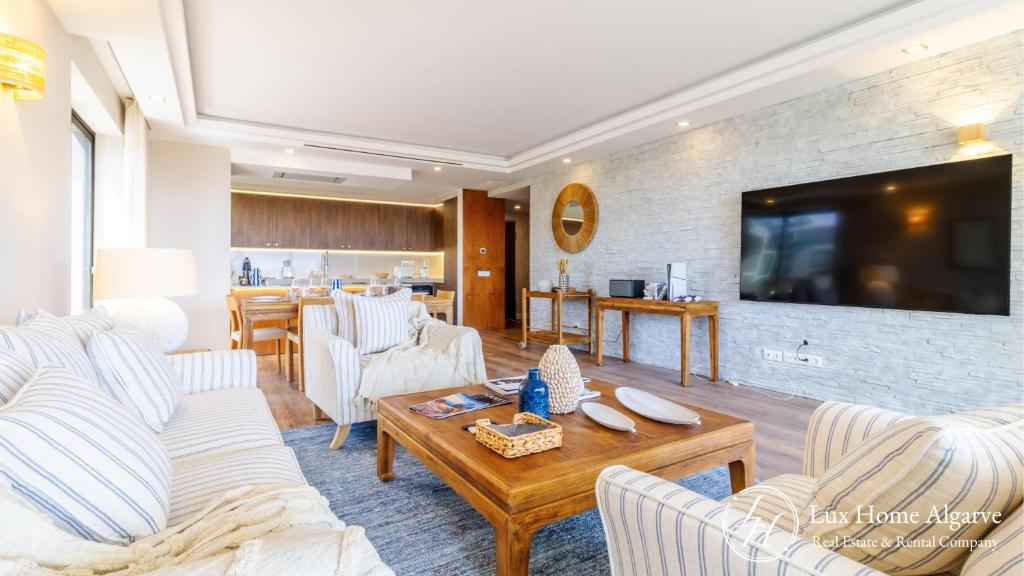 Casa Serena - Luxury - Jacuzzi - Pool & Garden