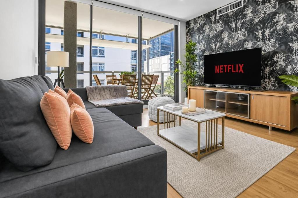 Central Location NSW 3 Bedroom Apartment with Balcony